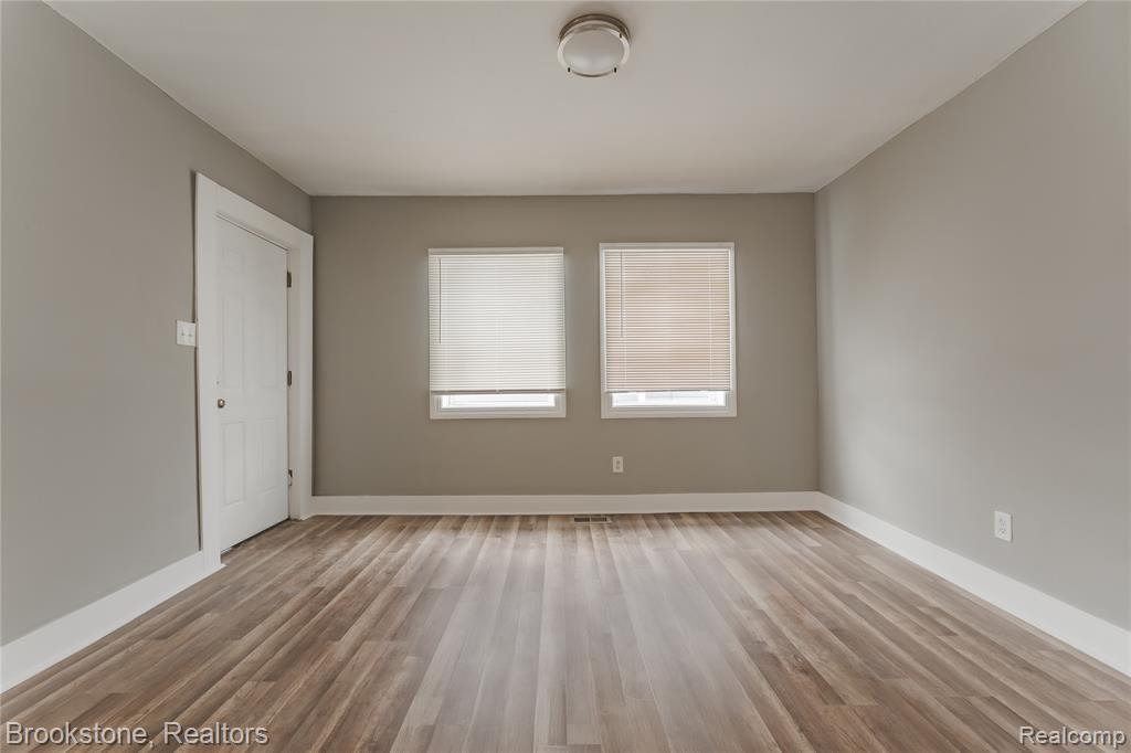 671 E Mansfield Avenue, Pontiac, MI 48340 — Photo 12