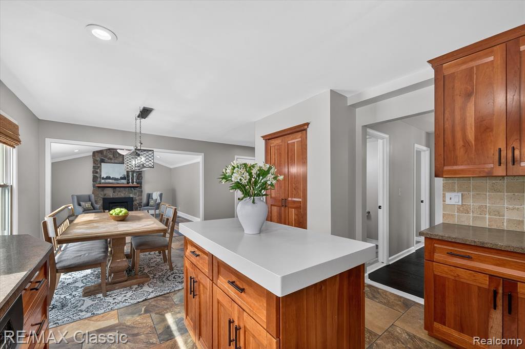 9377 Pineview Drive, Plymouth, MI 48170 — Photo 11