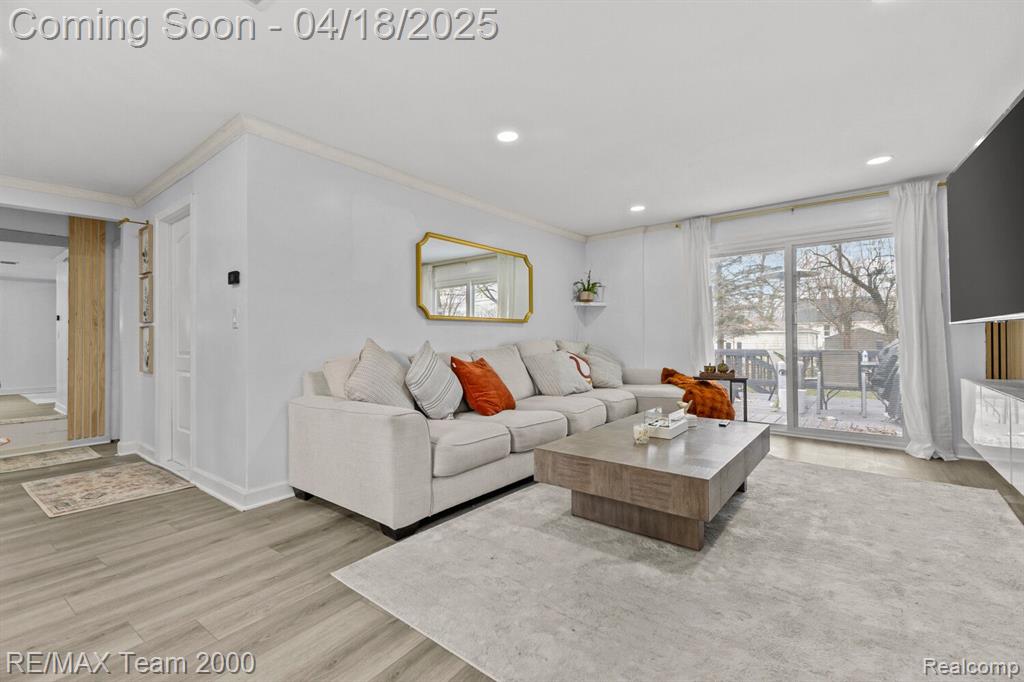 6200 NIGHTINGALE Street, Dearborn Heights, MI 48127 — Photo 6