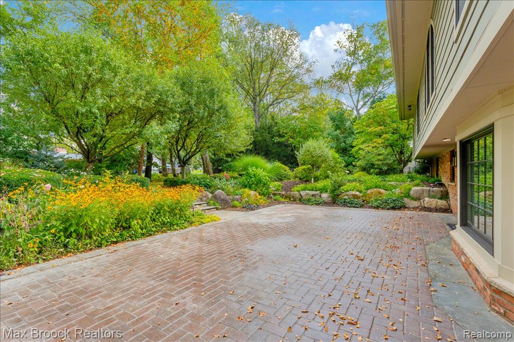 6287 Thorncrest Drive, Bloomfield Hills, MI 48301 — Photo 68