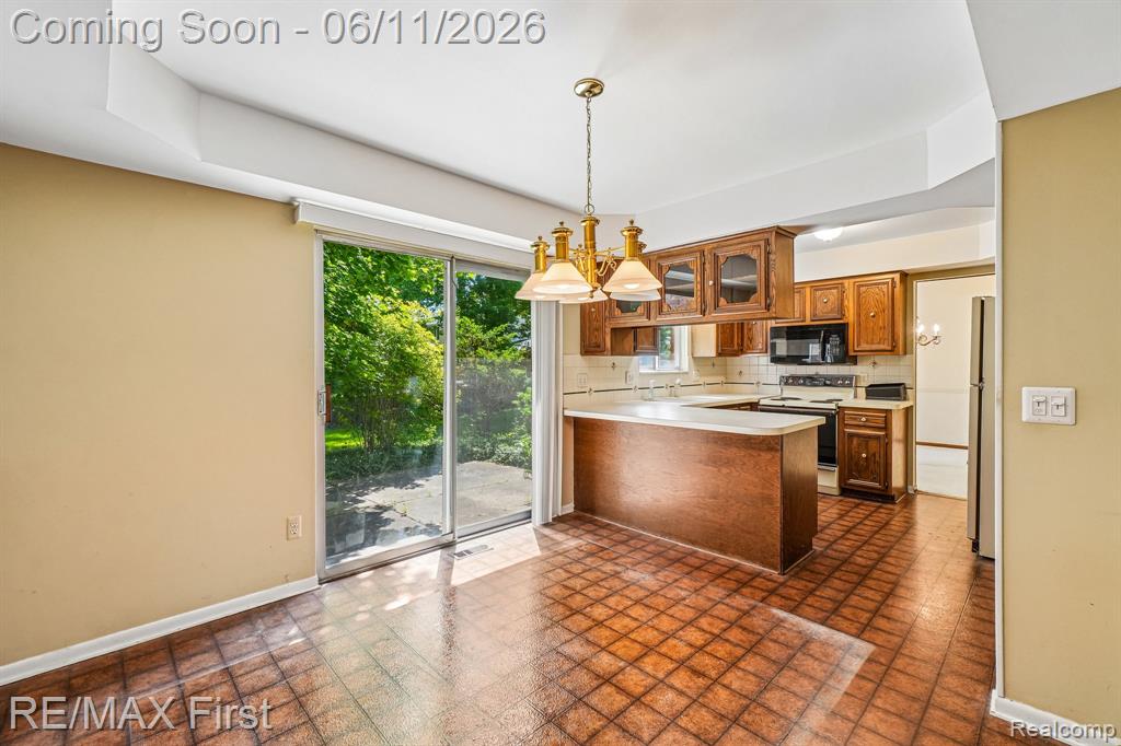 5950 Diamond Drive, Troy, MI 48085 — Photo 13