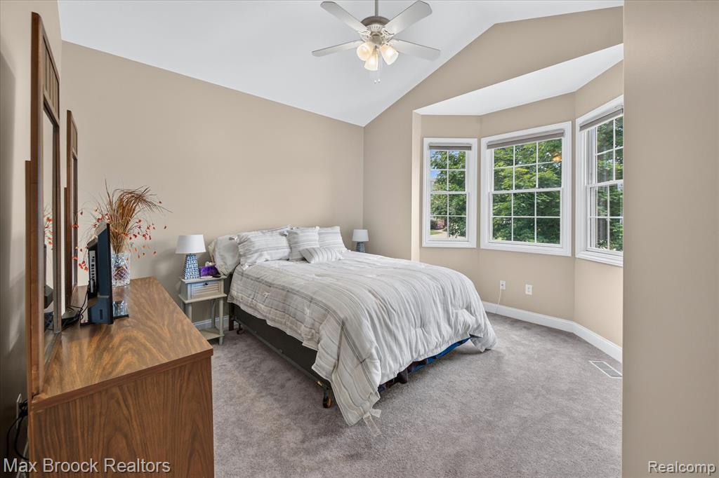 13141 Harbor Landings Drive, 76, Fenton, MI 48430 — Photo 31