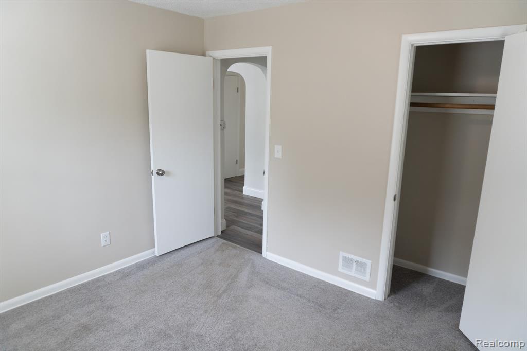 4410 Brunswick Avenue, Flint, MI 48507 — Photo 10