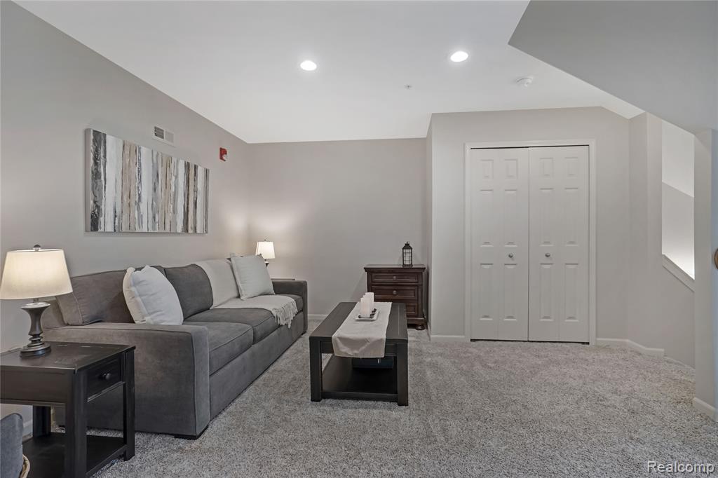 1096 Faulkner, Troy, MI 48083 — Photo 20