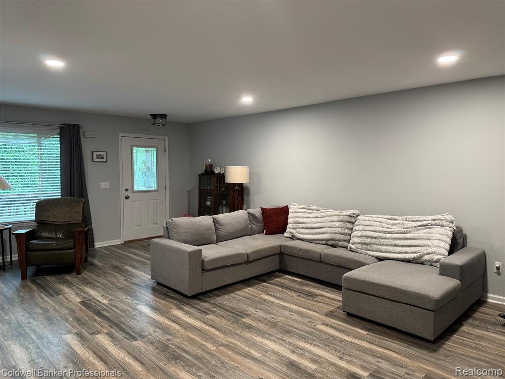 1043 Old Leake Court, Holly, MI 48442 — Photo 8