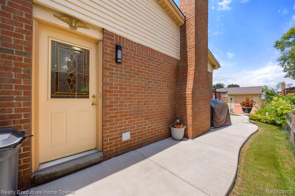 4625 BOULDER Drive, Sterling Heights, MI 48310 — Photo 41