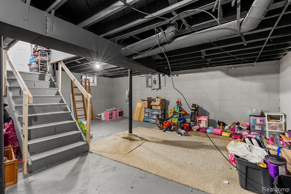 9589 MANSFIELD Street, Detroit, MI 48227 — Photo 15