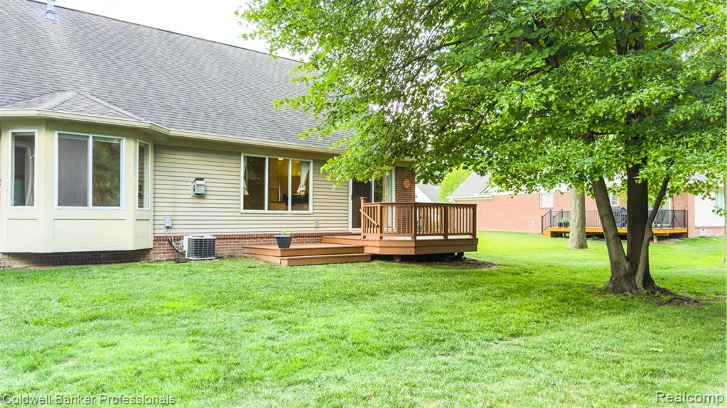 5711 Ortman Drive, Sterling Heights, MI 48314 — Photo 43