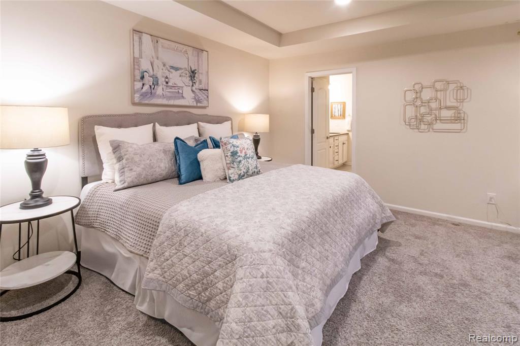 43635 CHANCELLOR LANE, Novi, MI — Photo 28