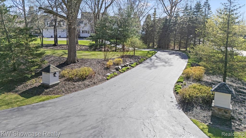 4334 Terra Ridge Drive, Milford, MI 48381 — Photo 94