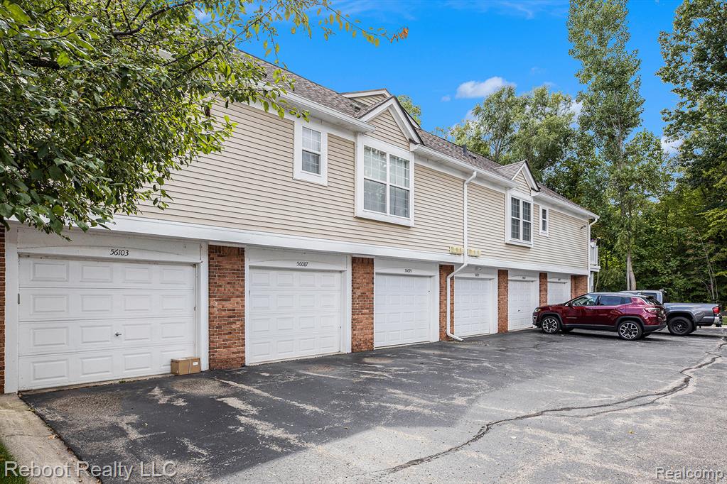 56083 Chesapeake Trail, Shelby Twp, MI 48316 — Photo 14