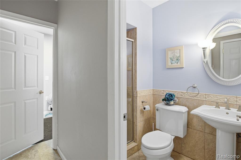 16213 Haverhill Drive, Macomb, MI 48044 — Photo 34