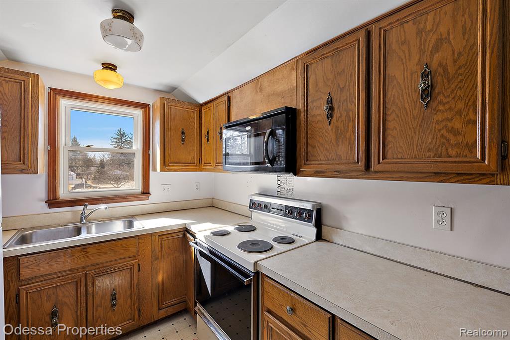 7525 22 MILE Road, Shelby Twp, MI 48317 — Photo 69