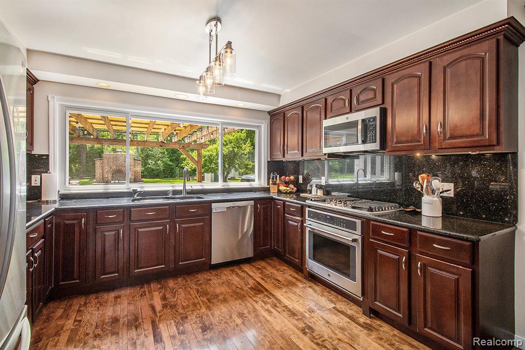 9875 Island Drive, Grosse Ile, MI 48138 — Photo 14