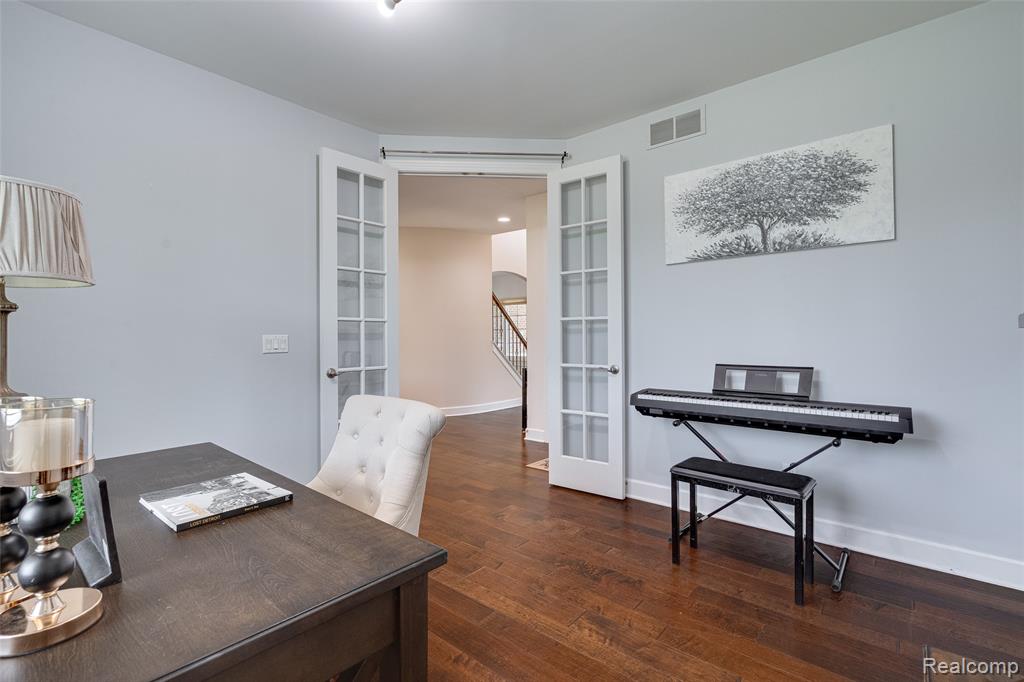 47576 VALENCIA Circle, Novi, MI — Photo 25