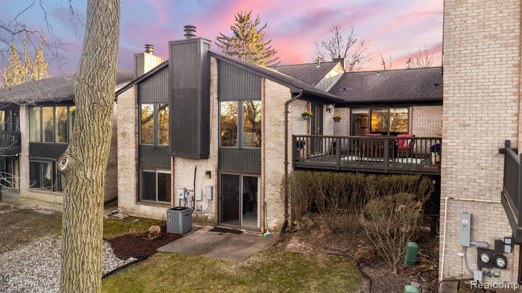 4237 SAWGRASS Drive, Bloomfield Hills, MI 48302 — Photo 30