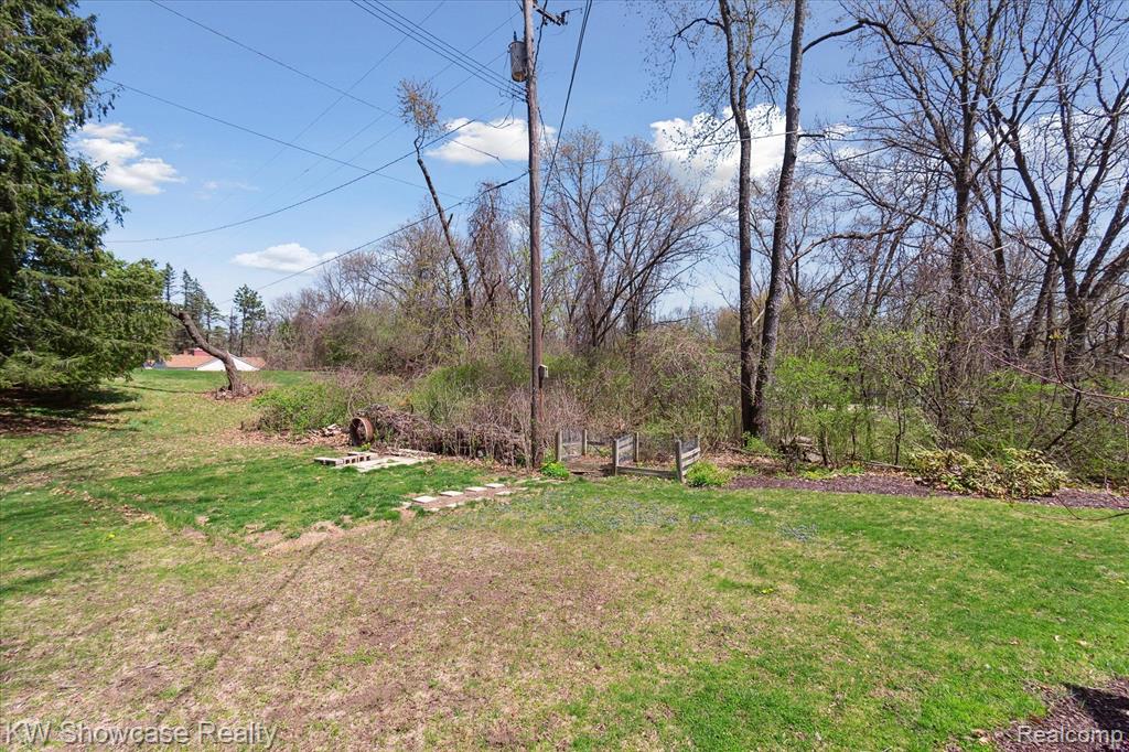 4105 WOODCROFT Street, White Lake, MI 48383 — Photo 27