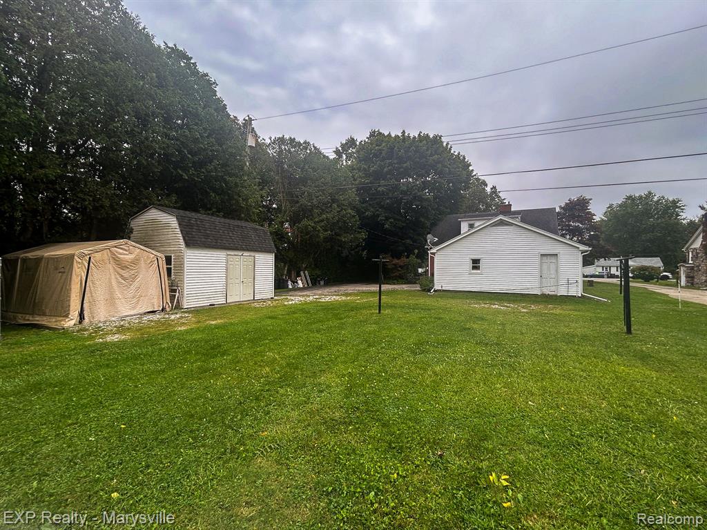 4198 LAPEER Road, Port Huron, MI 48060 — Photo 31