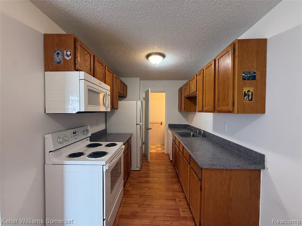28423 Raleigh Crescent Drive, Chesterfield, MI — Photo 5
