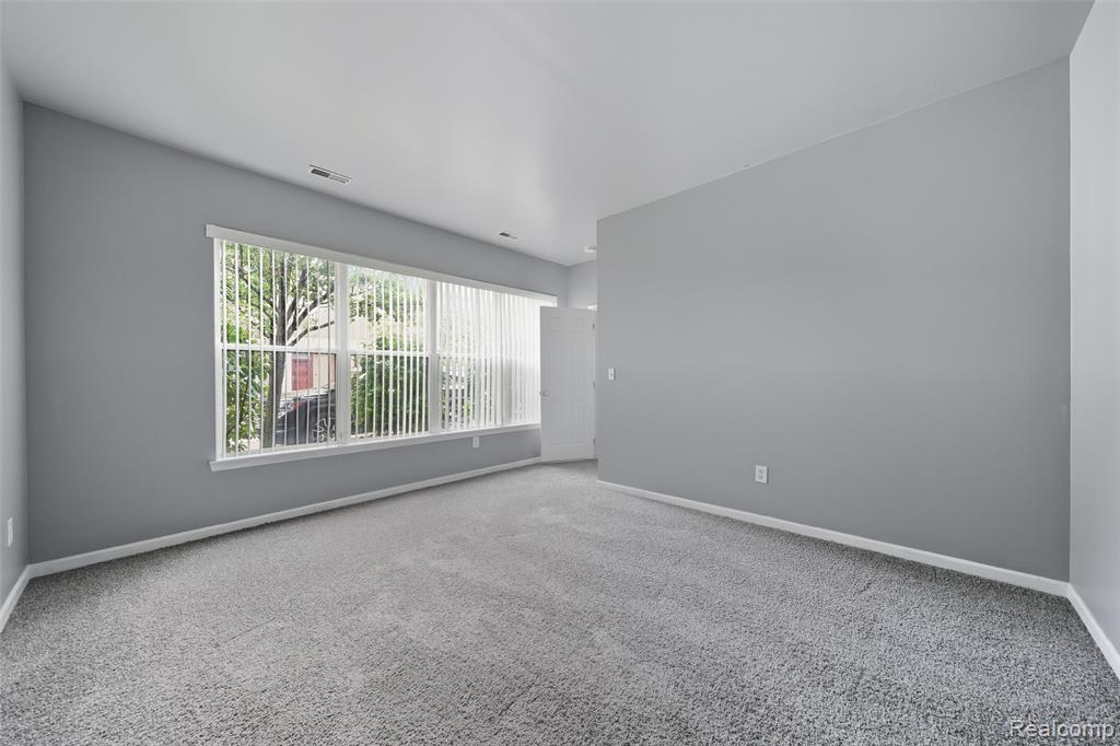 54 W Bethune Street, 44, Detroit, MI 48202 — Photo 5