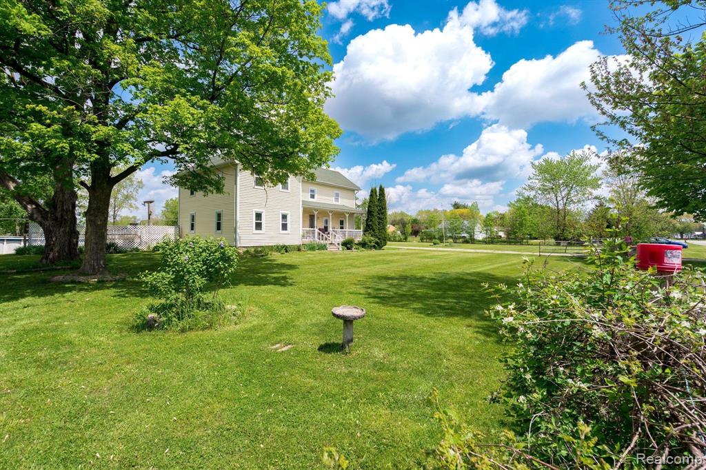 4206 GRAND BLANC Road, Swartz Creek, MI 48473 — Photo 2