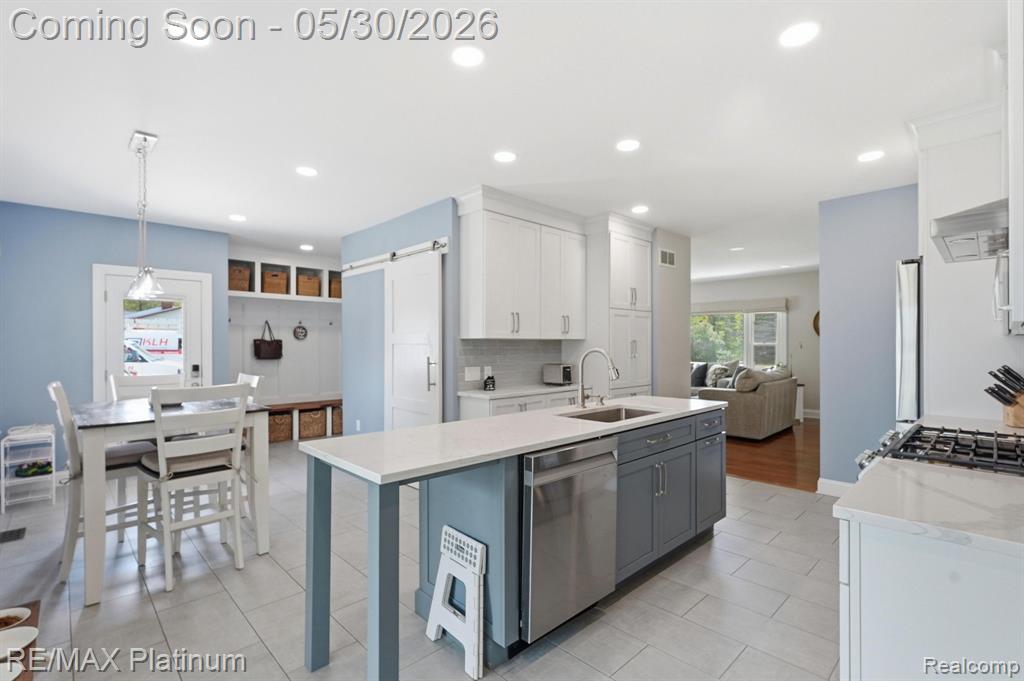 11025 Hamburg Road, Whitmore Lake, MI 48189 — Photo 10