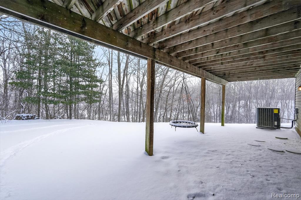 5120 Meadow Crest Circle, Holly, MI 48442 — Photo 46