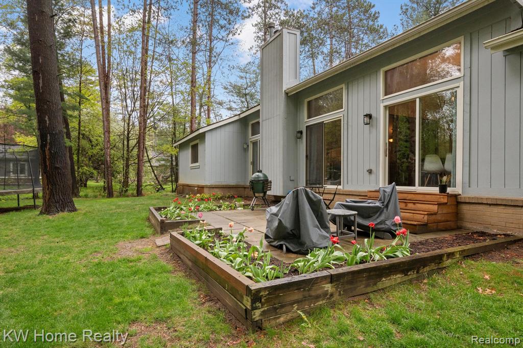 4143 EMERALD PINES Drive, Commerce Twp, MI 48390 — Photo 52