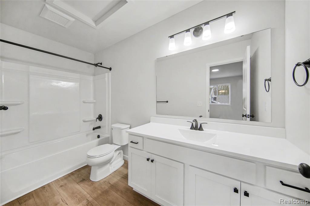 295 Hidden Meadows Drive, Hillsdale, MI 49242 — Photo 12