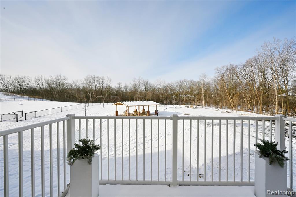 4861 Parkside Lane, Troy, MI 48085 — Photo 7
