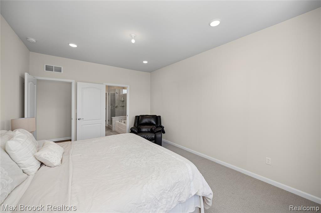30153 TURTLE CREEK CIRCLE, New Hudson, MI 48165 — Photo 21