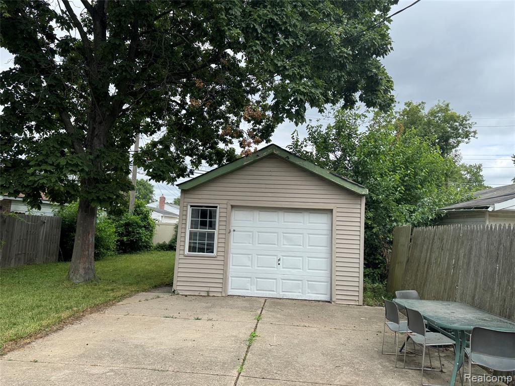 5728 Highview Street, Dearborn Heights, MI 48127 — Photo 3
