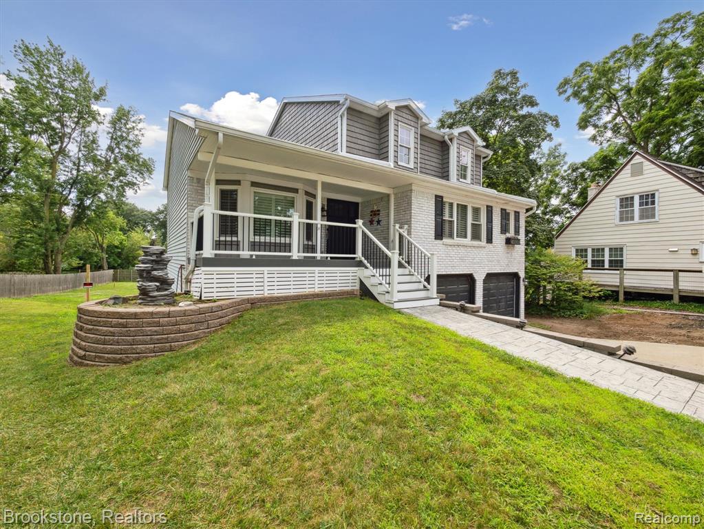 576 E Flint Street, Lake Orion, MI 48362 — Photo 28