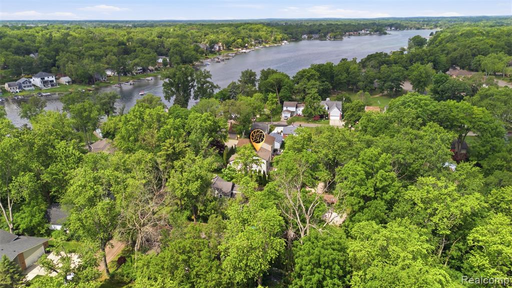 6790 Edwood Avenue, West Bloomfield, MI 48324 — Photo 39