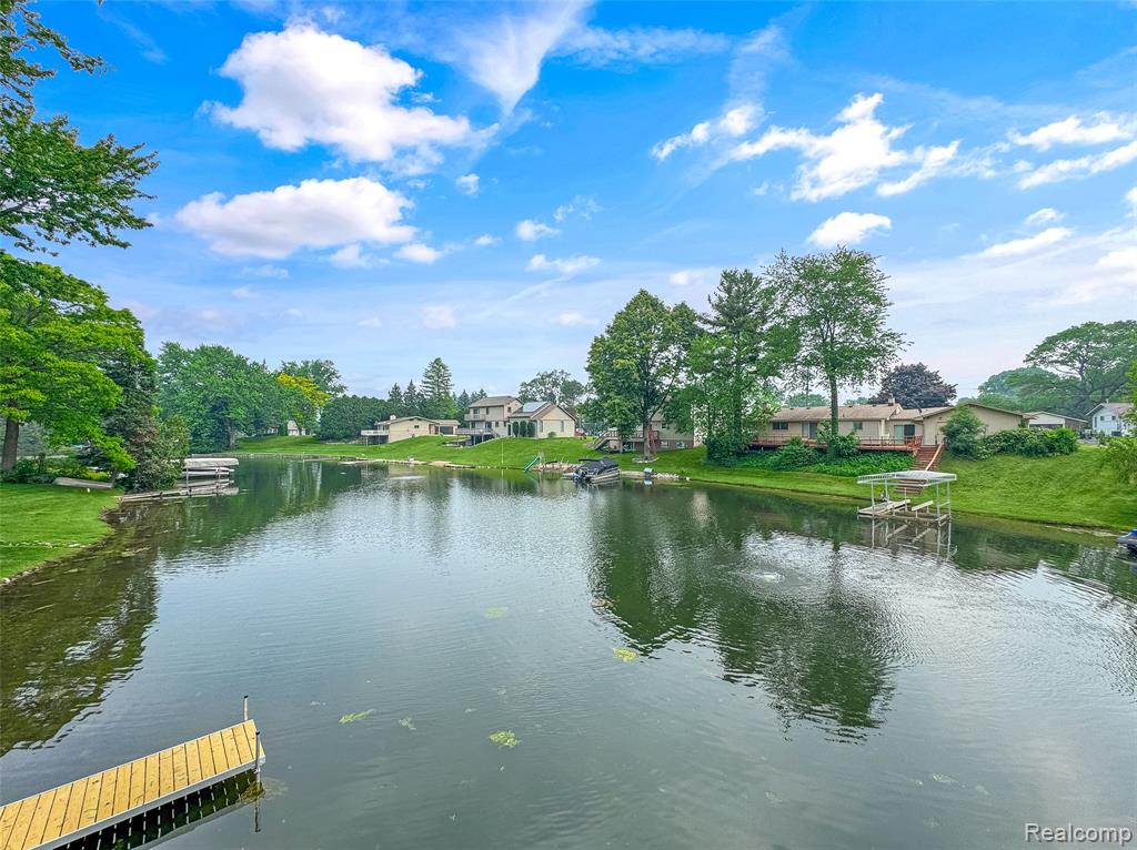 3978 CHANDA, Highland, MI 48356 — Photo 6