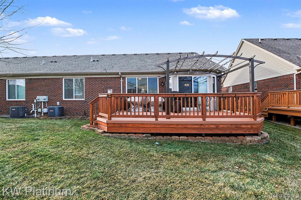 52458 Westfield Drive, Macomb, MI 48042 — Photo 22