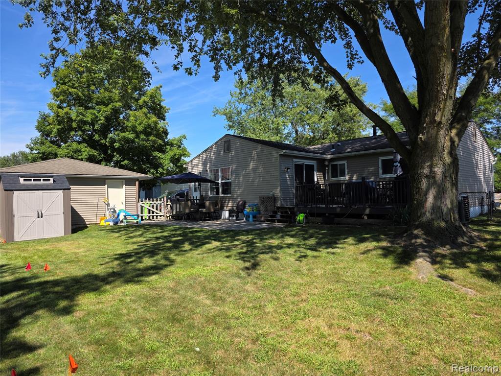 397 University Avenue, South Lyon, MI 48178 — Photo 34