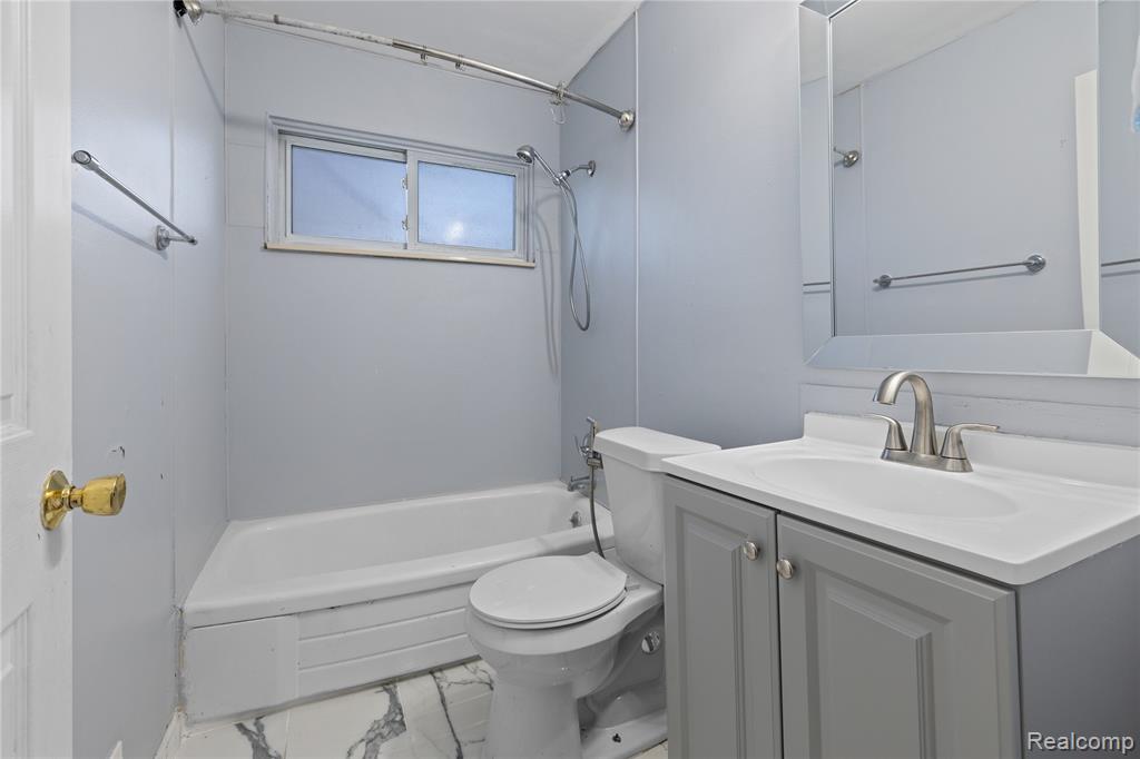 5627 Gertrude Street, Dearborn Heights, MI 48125 — Photo 15