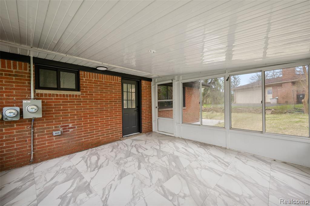 6141 Paramus, Clarkston, MI — Photo 6