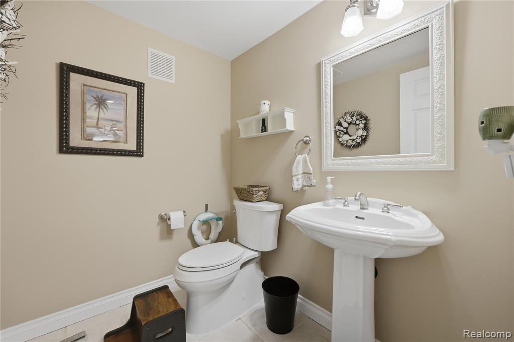 49371 Deerfield Park, Macomb, MI 48044 — Photo 39