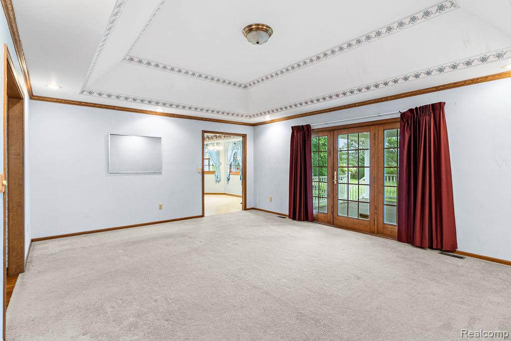 9482 Graytrax Road, Grand Blanc, MI 48439 — Photo 13