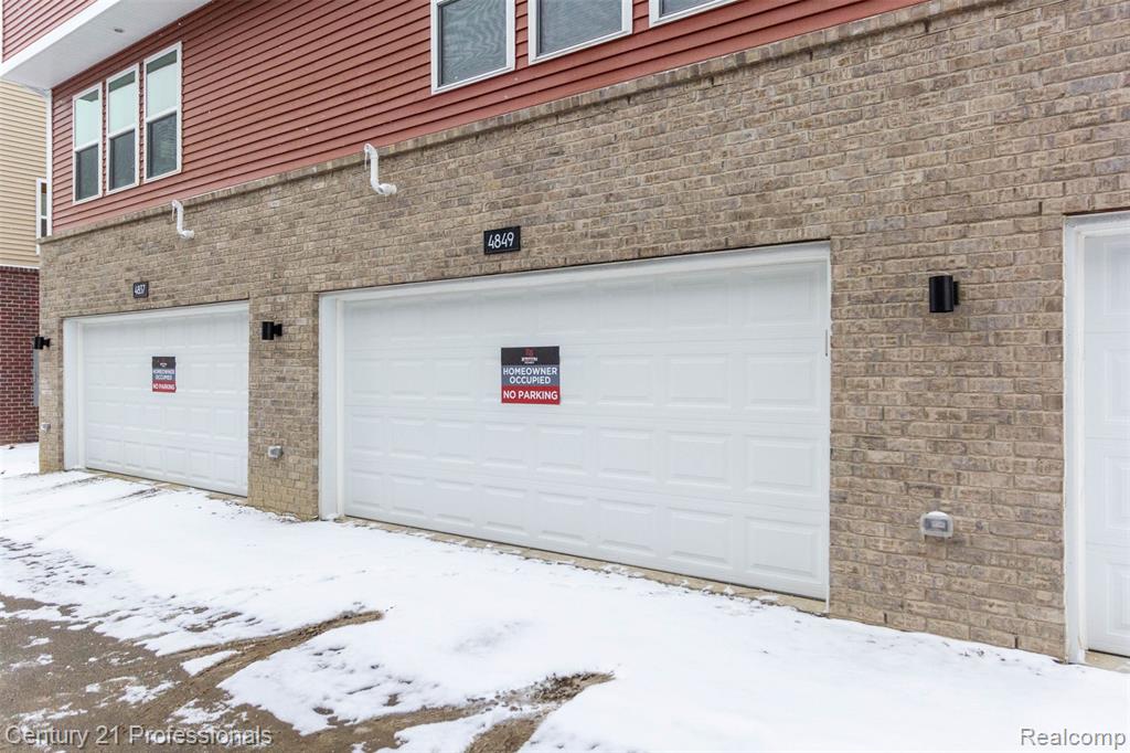 4849 Parkside Lane, Troy, MI 48085 — Photo 33