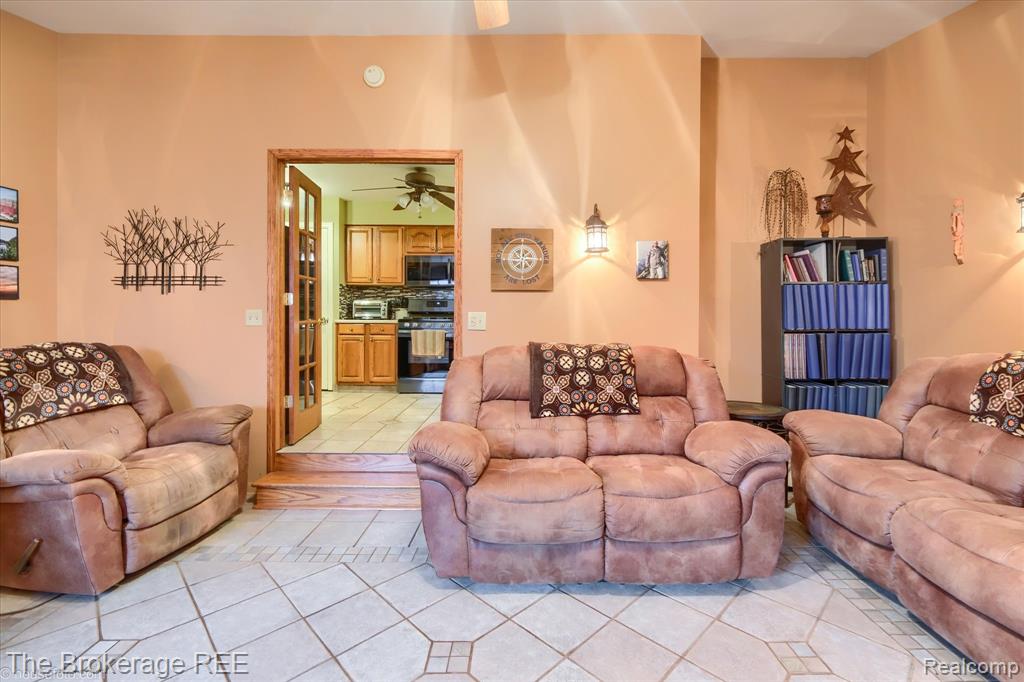5107 Hartland Drive, Flint, MI 48506 — Photo 28