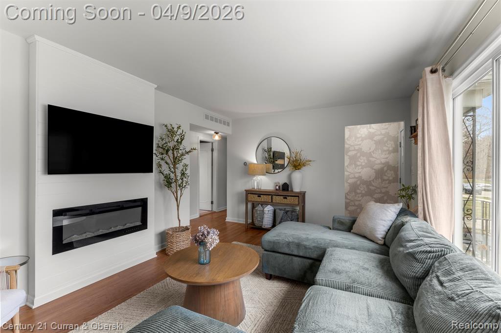 401 Walnut Avenue, Royal Oak, MI 48073 — Photo 10