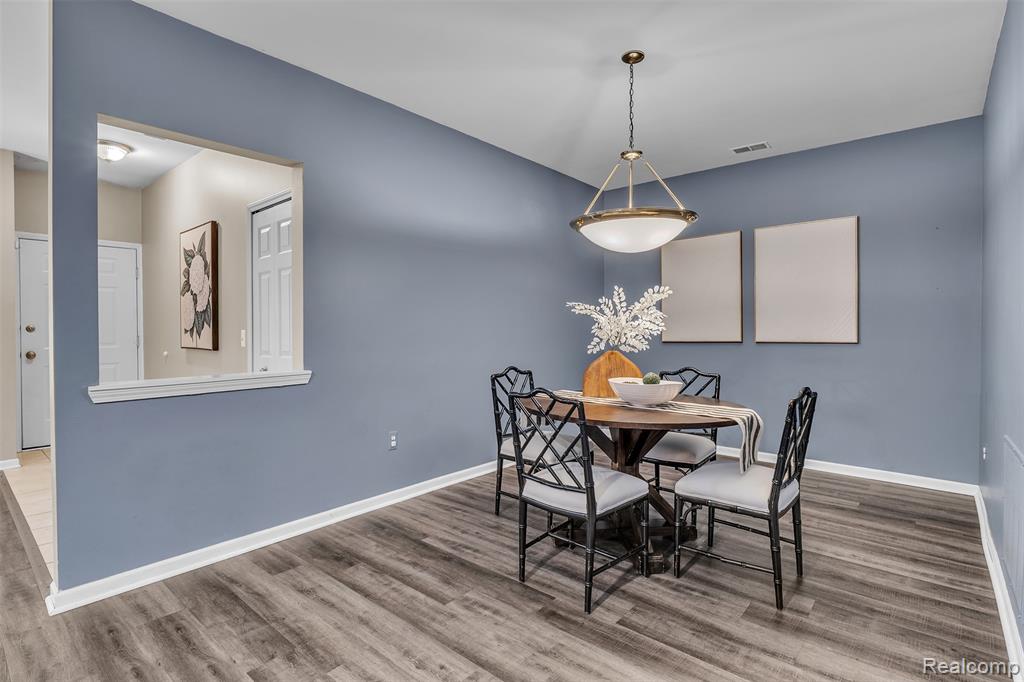 5589 TWIN OAKS Drive, Sterling Heights, MI 48314 — Photo 13