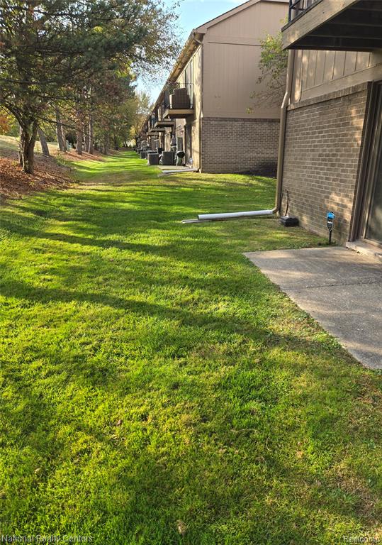 27354 Evergreen Road, Lathrup Village, MI 48076 — Photo 13