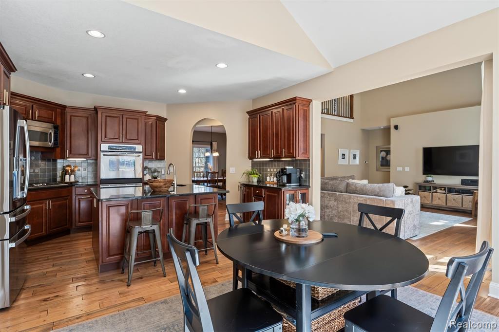 8473 Deerwood Road, Clarkston, MI 48348 — Photo 10