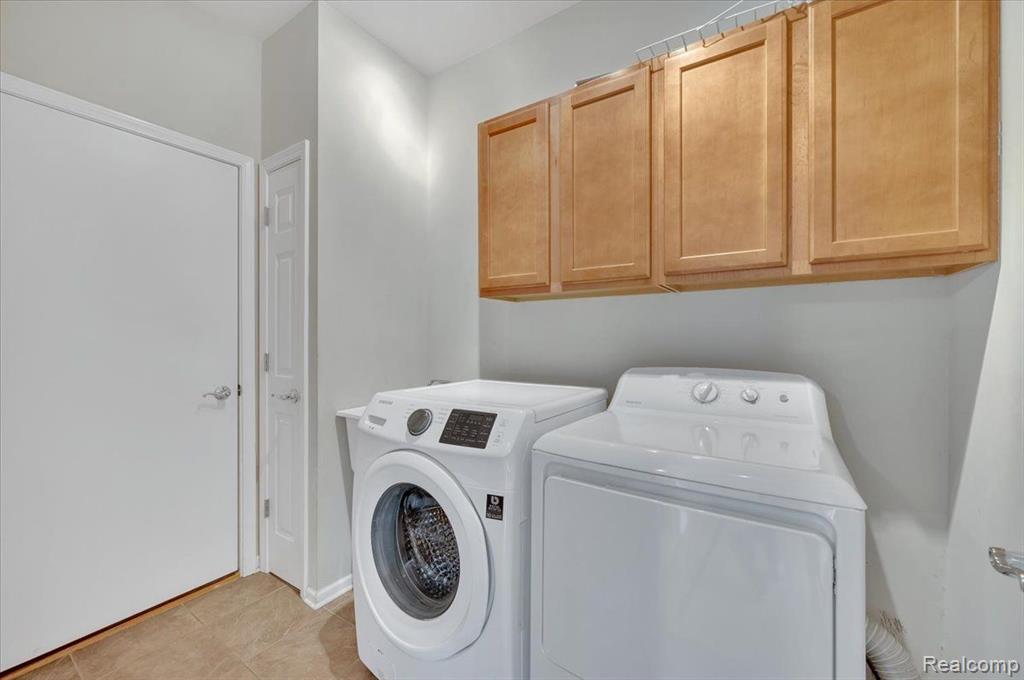 41868 YEATS Drive, Novi, MI 48377 — Photo 23
