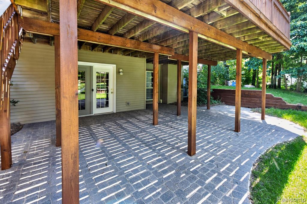 4895 Greenview Drive, Commerce Twp, MI 48382 — Photo 47