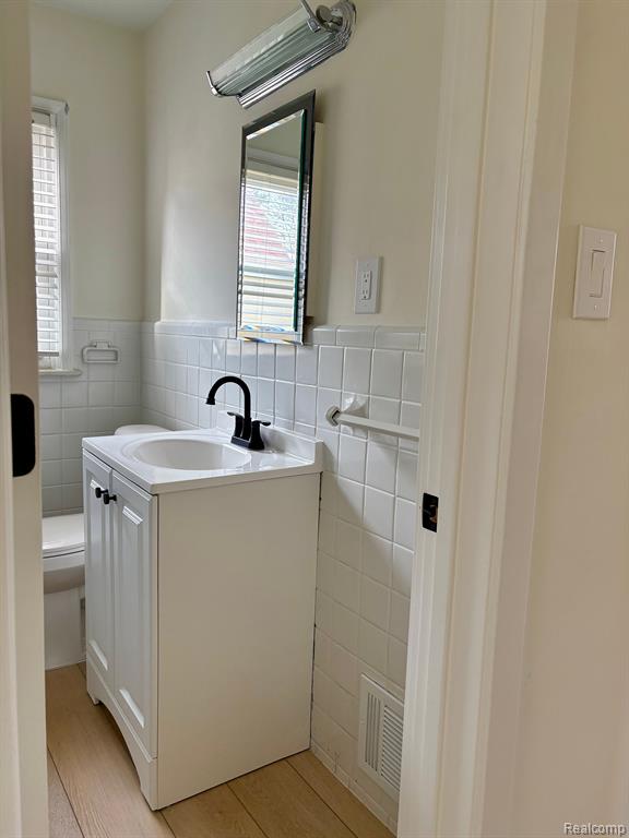 4231 THOMAS Avenue, Berkley, MI 48072 — Photo 11